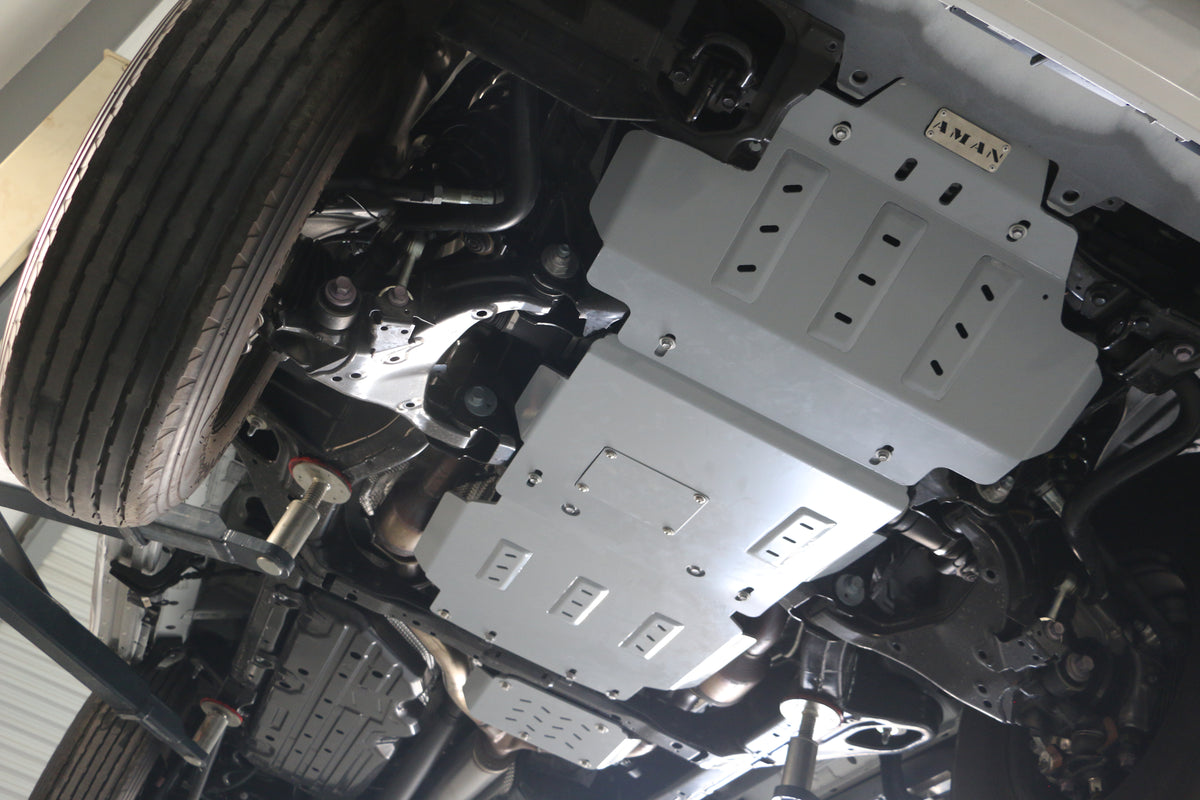 LC 300 Skid plate NEW AMAN