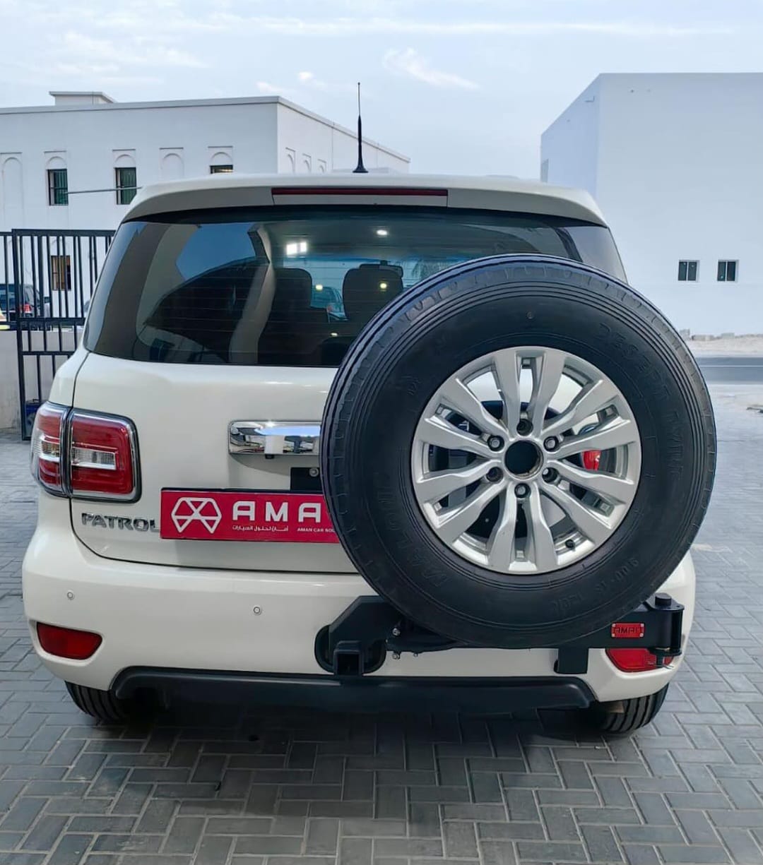 Nissan patrol Tire carrier