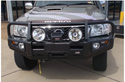 LC 100 - BLACK DELUXE BULLBAR