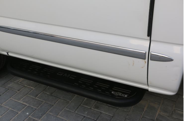 GMC Sliders - Single Door