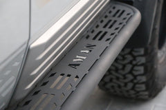 دواسات أمان لاندكروزر بيك اب بوحوض Land Cruiser LX Side Sliders