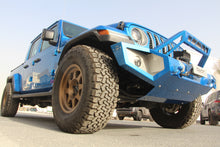 Charger l&#39;image dans la galerie, Jeep Gladiator Front Bumper - NEW
