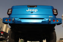 Charger l&#39;image dans la galerie, Jeep Gladiator Rear Bumper - NEW
