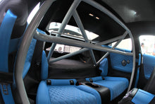 Charger l&#39;image dans la galerie, Mercedes C63 Coupe - Roll Cage
